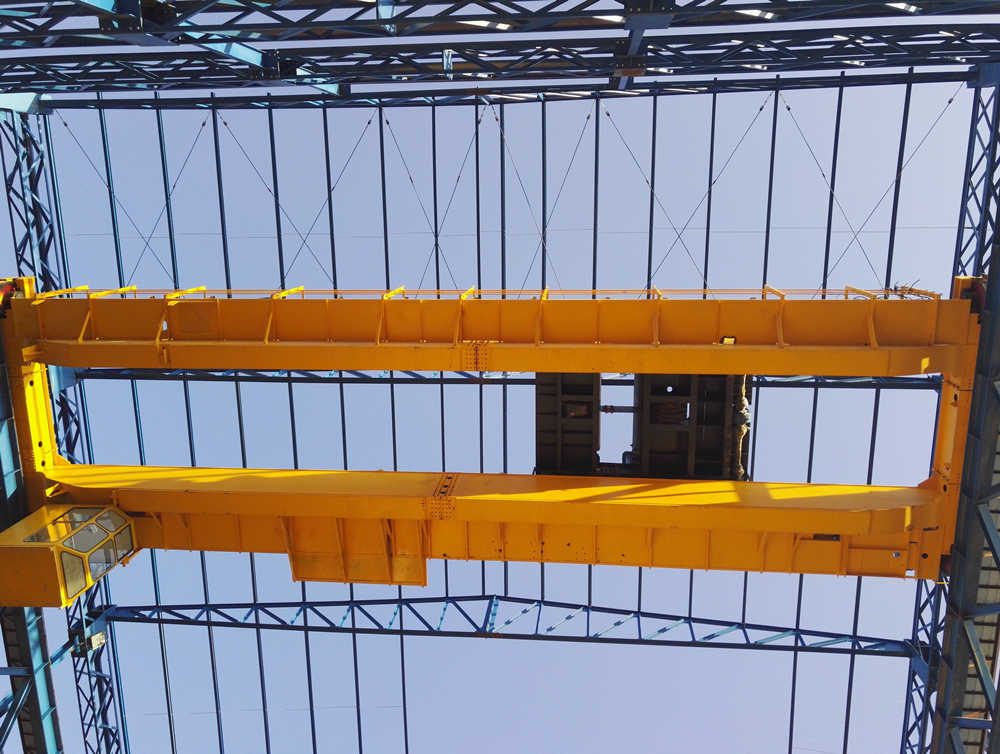Double girder overhead crane