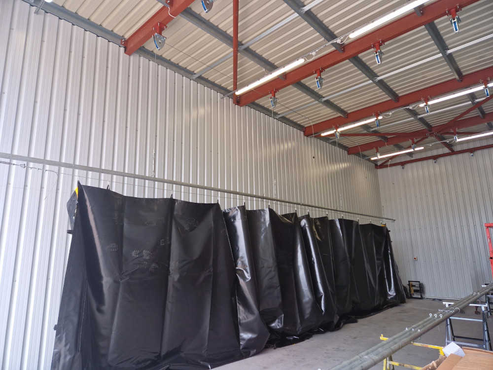 Single vinyl sheet lifting in progress