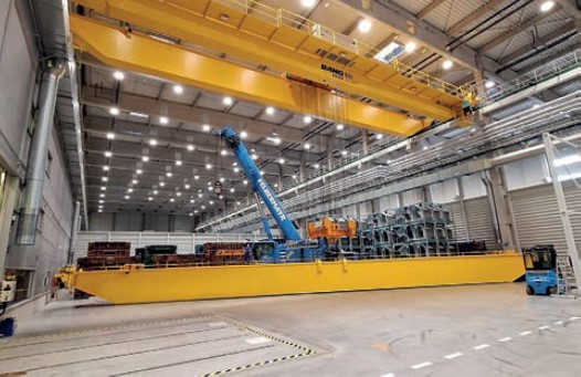 overhead crane installed